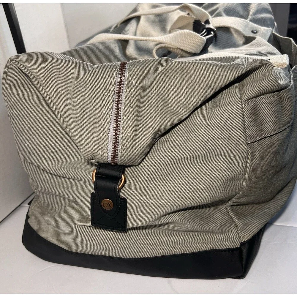 Cutter & Buck Large Gray Canvas Duffel Travel Weekender Bag New With Tags